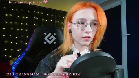 Snapshot of honelin chatting on 01/20/25, 04:01 Honelints boyblonde hair AsterMIntfemboybrown hair online show from 01/20/25, 04:01