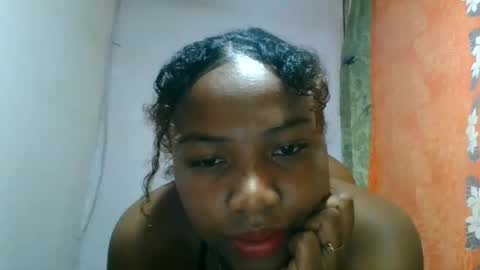 Snapshot of honeria98 chatting on 06/04/26, 04:40 honeria98 online show from 06/04/26, 04:40