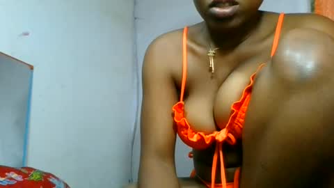 Snapshot of honeria98 chatting on 06/20/26, 07:22 honeria98 online show from 06/20/26, 07:22