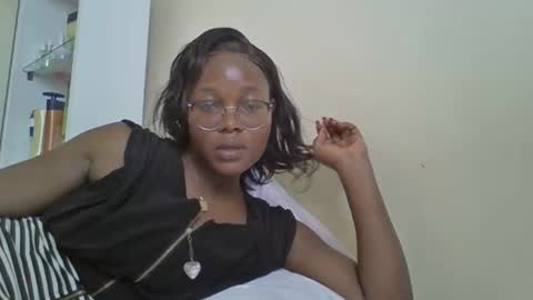 Honevey online show from 04/11/26, 09:02