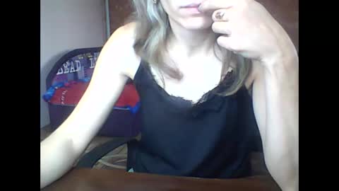 honey0bunny35 online show from 12/14/24, 08:02