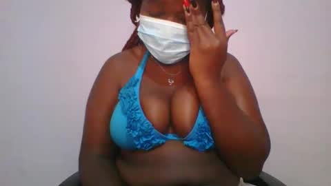 honey_beb online show from 09/25/25, 06:06