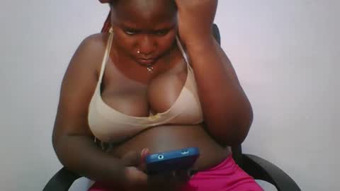 honey_beb online show from 09/25/25, 07:17