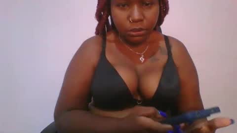 honey_beb online show from 10/06/25, 07:06
