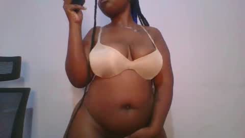 honey_beb online show from 11/13/25, 04:22