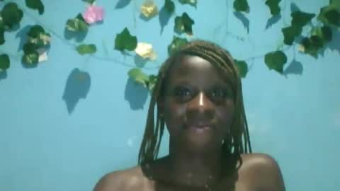 Queen online show from 09/16/25, 07:04