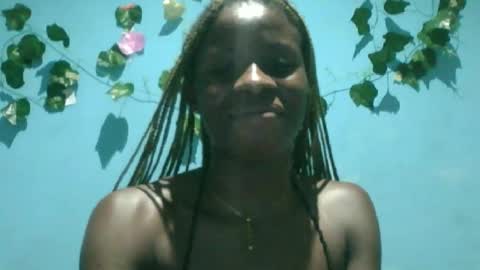 Queen online show from 09/25/25, 08:56