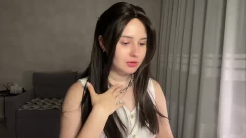Snapshot of honey_bunn_ chatting on 07/21/26, 11:29 Ania online show from 07/21/26, 11:29