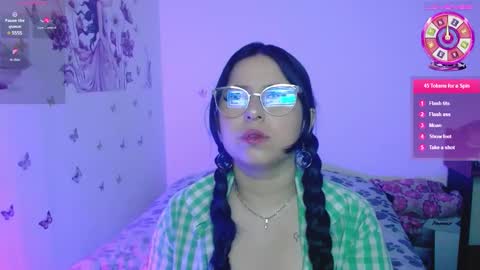 mimi online show from 03/11/25, 10:07