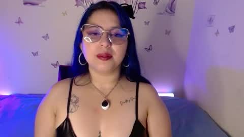 mimi online show from 09/16/25, 11:44