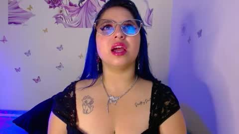 mimi online show from 10/01/25, 11:27