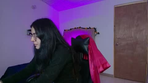   online show from 09/19/25, 02:18