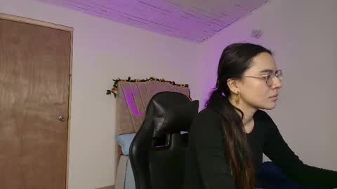   online show from 09/29/25, 02:22