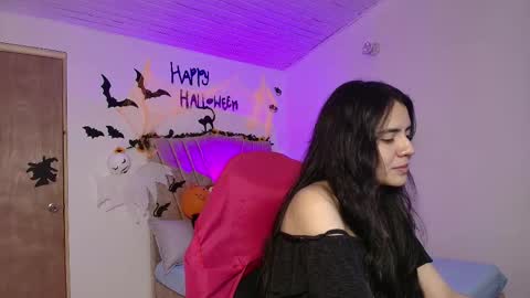   online show from 10/07/25, 02:58