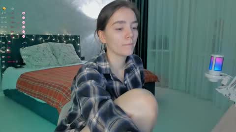 Chantal online show from 10/12/25, 05:01