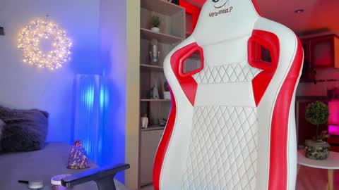 Snapshot of honey_fox01 chatting on 01/22/25, 11:43 HONEY online show from 01/22/25, 11:43