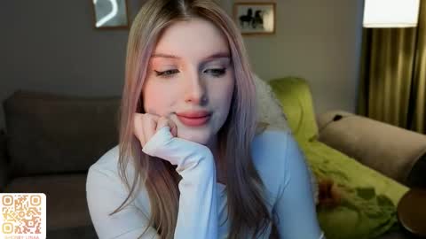 Lina online show from 03/22/26, 11:57