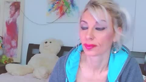 honey_lara online show from 01/15/26, 02:05