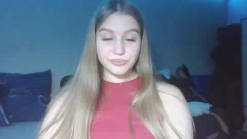 honey_lolaaa online show from 10/19/25, 01:23