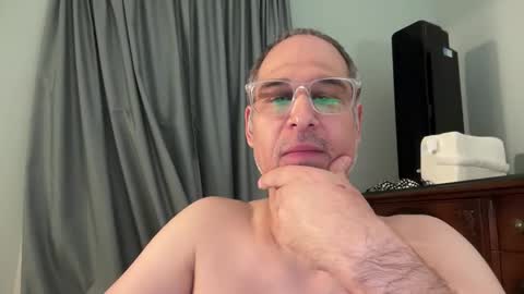 Snapshot of honey_man14 chatting on 05/01/26, 04:11 honey_man14 online show from 05/01/26, 04:11