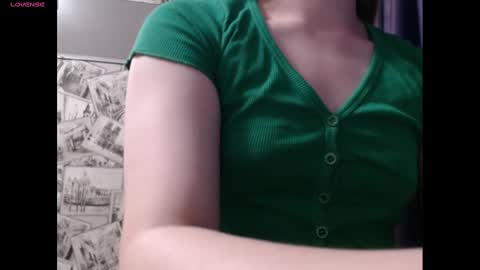 Snapshot of honey_mood chatting on 01/23/25, 11:48 Lina online show from 01/23/25, 11:48