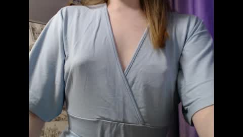 Snapshot of honey_mood chatting on 02/24/25, 12:48 Lina online show from 02/24/25, 12:48