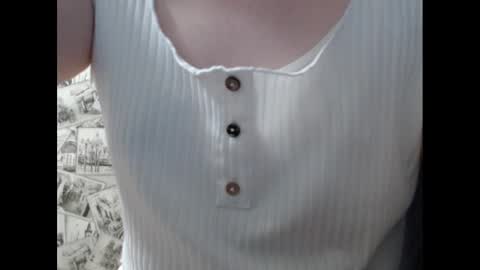 Snapshot of honey_mood chatting on 03/10/25, 03:20 Lina online show from 03/10/25, 03:20