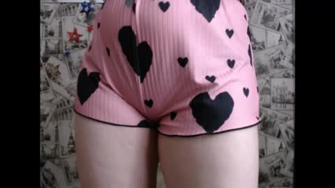 Lina online show from 12/19/25, 07:59