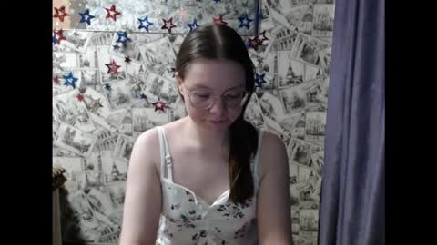 Lina online show from 12/21/25, 12:34