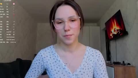 honey_peachy online show from 05/07/26, 07:47