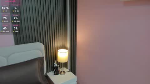 honey_sofii_ online show from 11/26/25, 11:11