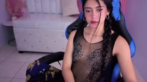 Snapshot of honey_torres_sub chatting on 05/05/26, 03:25 HONEY online show from 05/05/26, 03:25