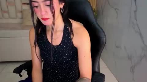 Snapshot of honey_torres_sub chatting on 07/09/26, 01:26 HONEY online show from 07/09/26, 01:26