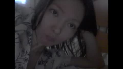 honey_yuzu online show from 11/10/25, 04:33