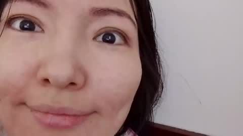 honey_yuzu online show from 04/24/26, 05:21