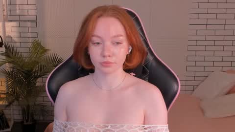 Snapshot of honeyautumn chatting on 12/10/24, 11:30 honeyautumn online show from 12/10/24, 11:30