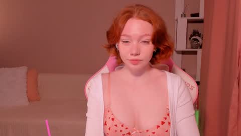 Snapshot of honeyautumn chatting on 12/25/24, 12:27 honeyautumn online show from 12/25/24, 12:27