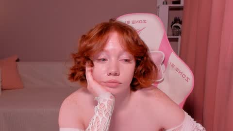 Snapshot of honeyautumn chatting on 12/31/24, 03:23 honeyautumn online show from 12/31/24, 03:23