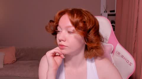 Snapshot of honeyautumn chatting on 01/07/25, 12:24 honeyautumn online show from 01/07/25, 12:24