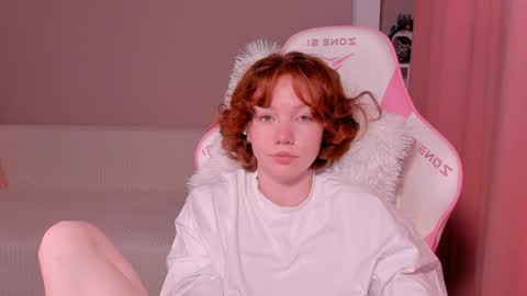 Snapshot of honeyautumn chatting on 01/18/25, 03:20 honeyautumn online show from 01/18/25, 03:20