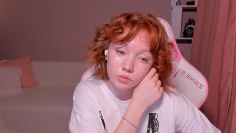 Snapshot of honeyautumn chatting on 01/18/25, 11:44 honeyautumn online show from 01/18/25, 11:44