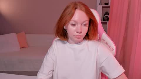 Snapshot of honeyautumn chatting on 02/18/25, 02:59 honeyautumn online show from 02/18/25, 02:59