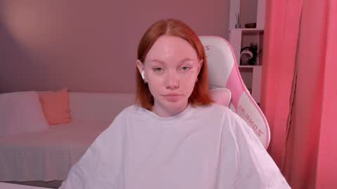 Snapshot of honeyautumn chatting on 03/04/25, 03:55 honeyautumn online show from 03/04/25, 03:55