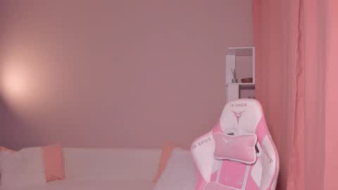 Snapshot of honeyautumn chatting on 03/06/25, 12:32 honeyautumn online show from 03/06/25, 12:32