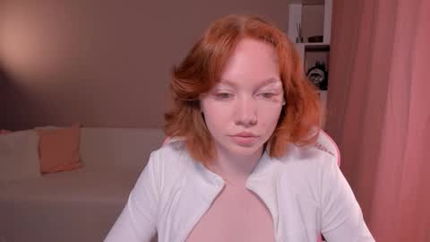 Snapshot of honeyautumn chatting on 03/10/25, 12:51 honeyautumn online show from 03/10/25, 12:51