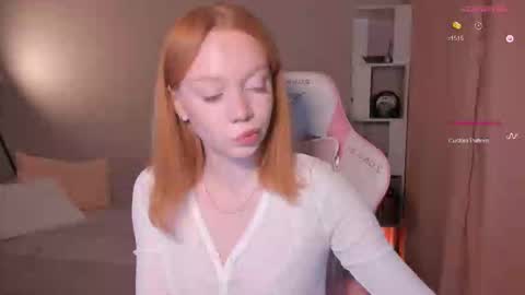 Snapshot of honeyautumn chatting on 10/19/25, 09:48 honeyautumn online show from 10/19/25, 09:48