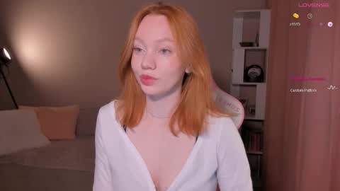 Snapshot of honeyautumn chatting on 10/25/25, 10:48 honeyautumn online show from 10/25/25, 10:48