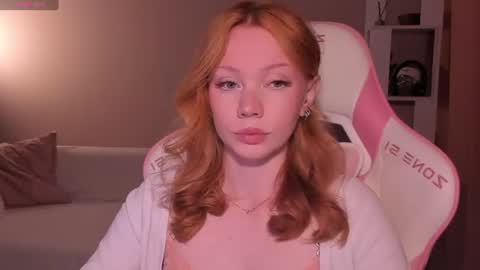 Snapshot of honeyautumn chatting on 07/20/26, 07:27 honeyautumn online show from 07/20/26, 07:27
