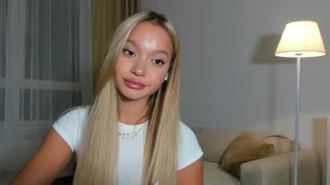 Snapshot of honeybae3 chatting on 12/18/24, 04:28 Kira Instagram asaphoney Fansly asaphoney online show from 12/18/24, 04:28