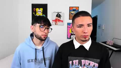 Snapshot of honeyboyz_ chatting on 12/16/25, 02:05 Camilo Alejo online show from 12/16/25, 02:05